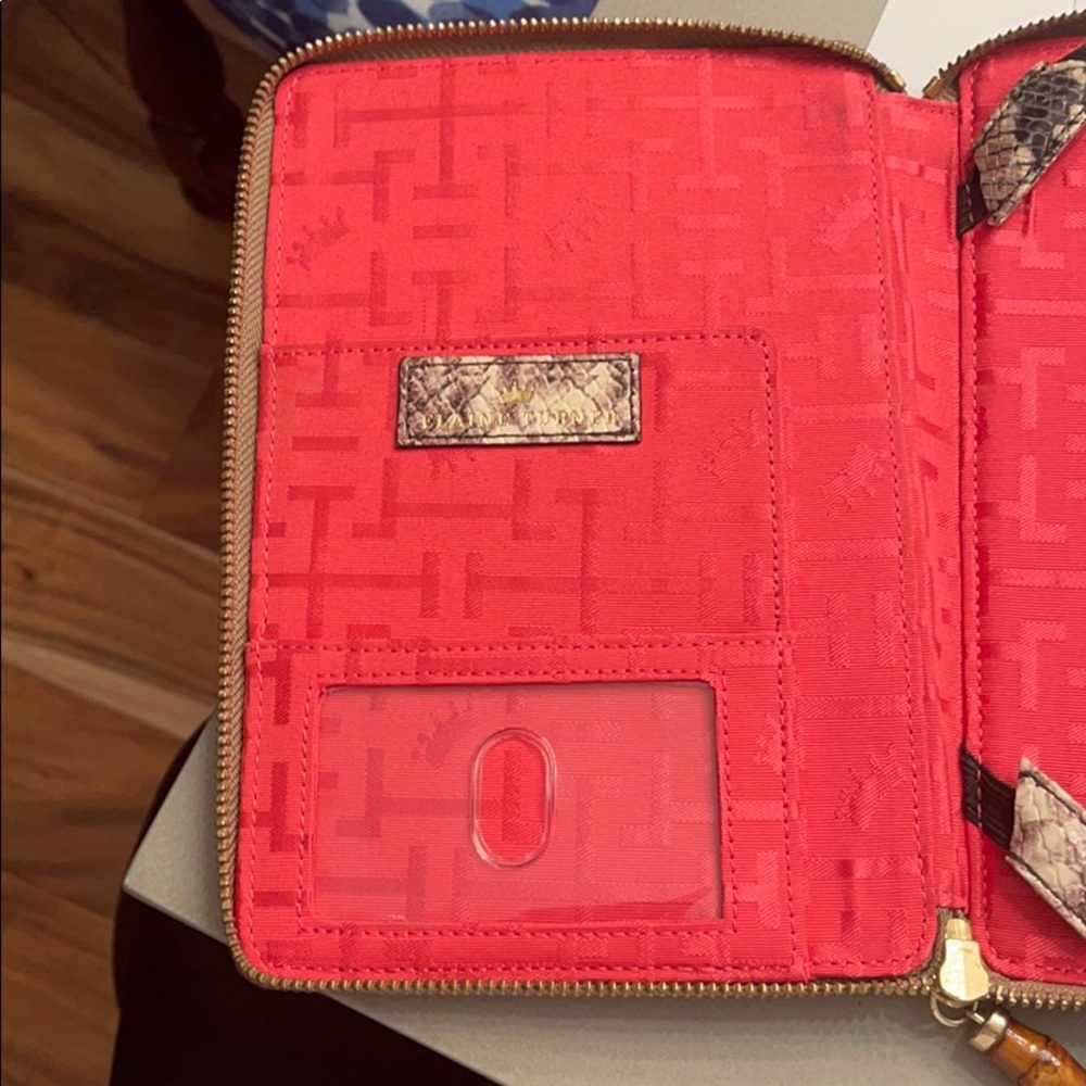 Elaine Turner Python Tablet case - Picture 4 of 6